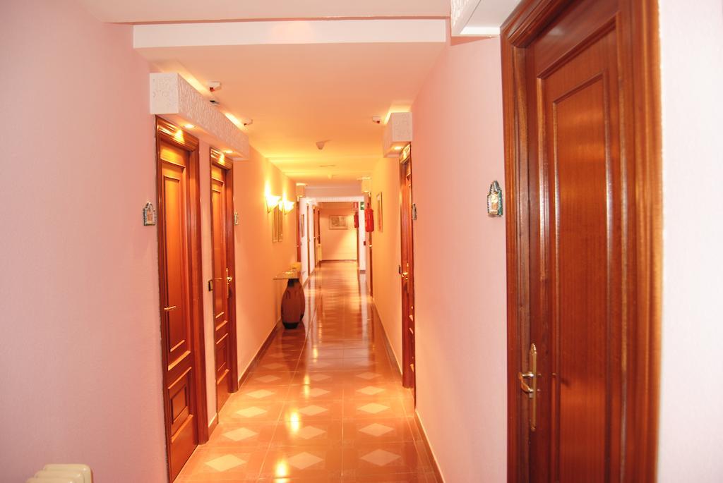 Hotel Vista Nevada Darro Extérieur photo